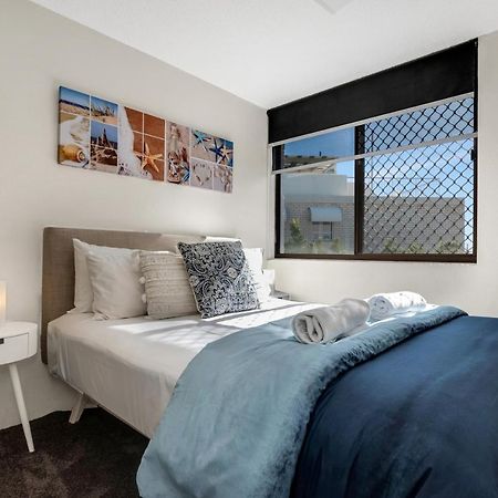 Mylos Holiday Apartments Alexandra Headland Exterior photo