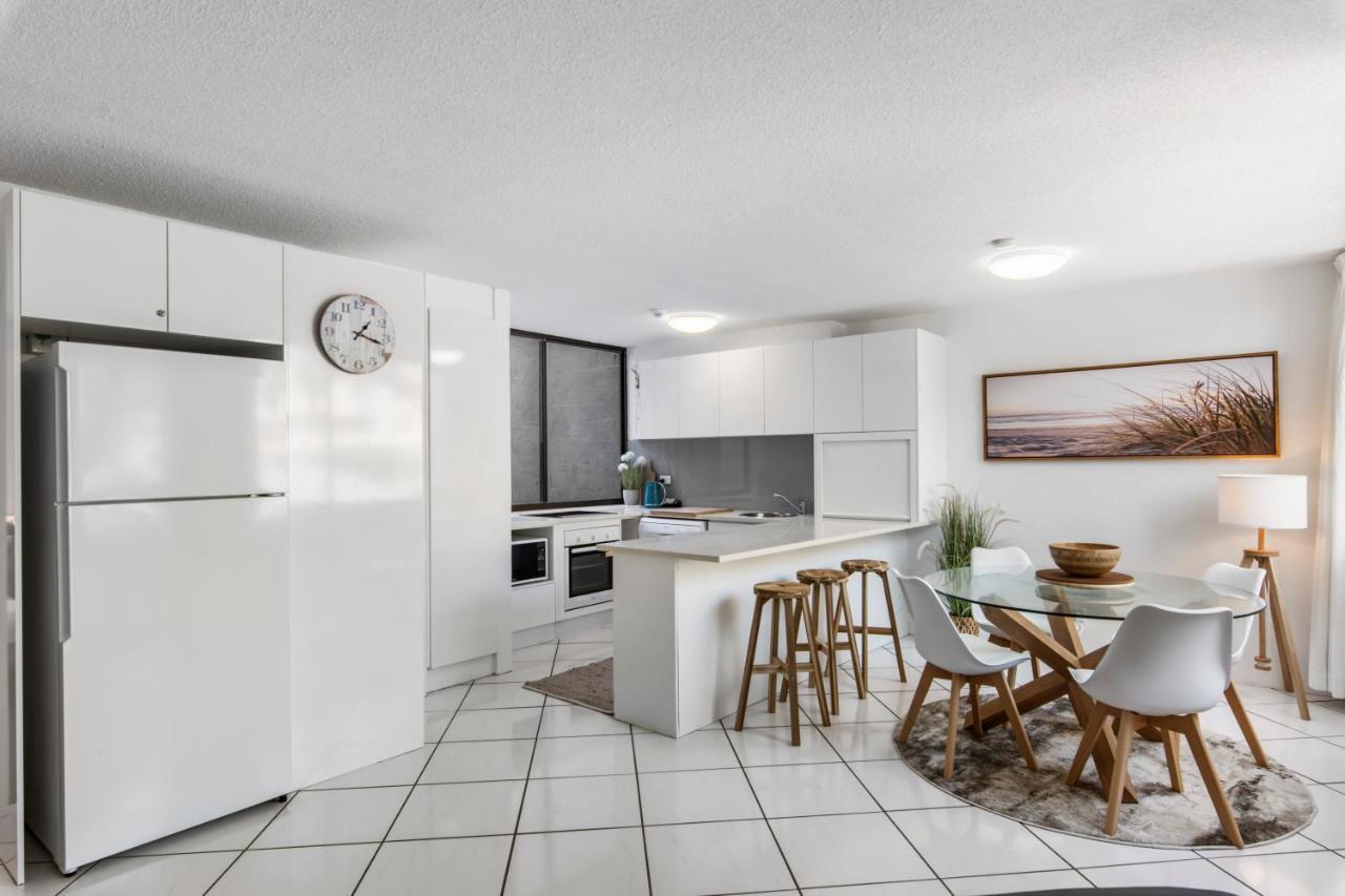 Mylos Holiday Apartments Alexandra Headland Exterior photo