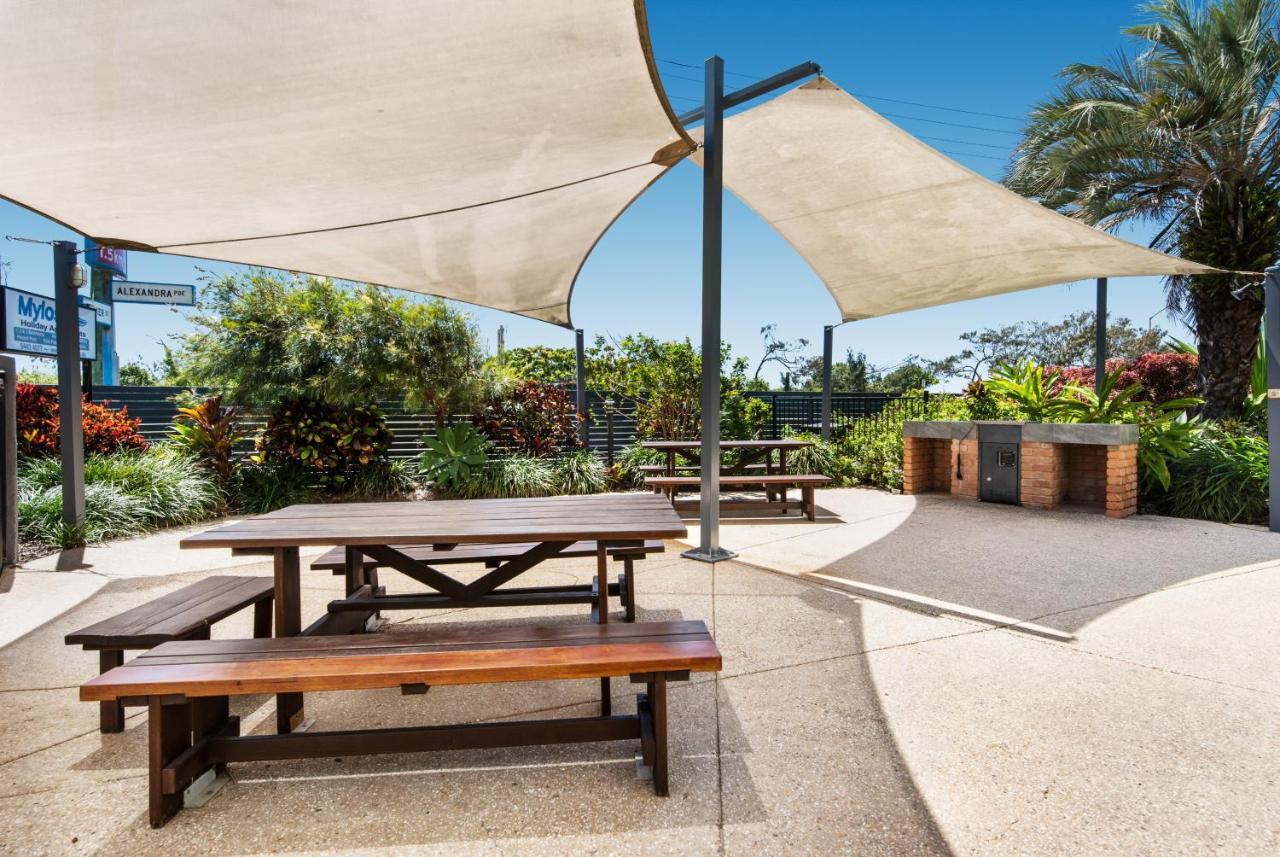 Mylos Holiday Apartments Alexandra Headland Exterior photo